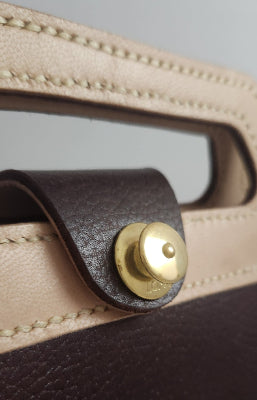 Corium Minimalist Purse