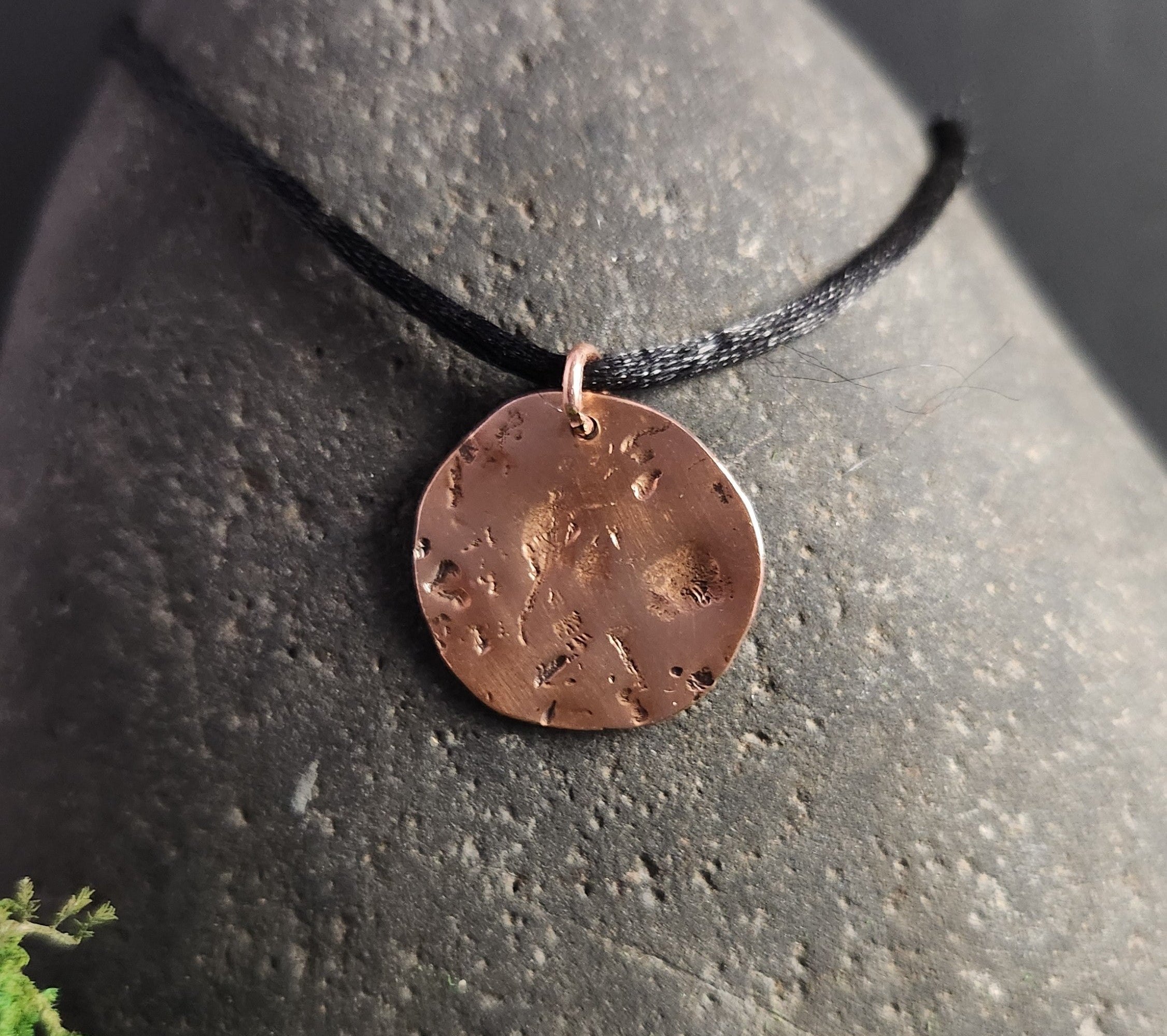 Moon-dust Pendant Necklace